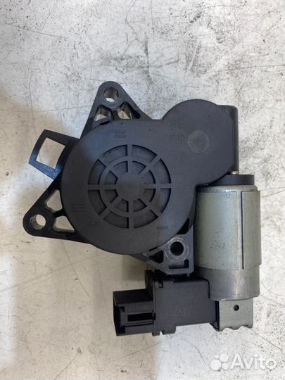 Мотор стеклоподъемника задний левый Mazda 6 седан