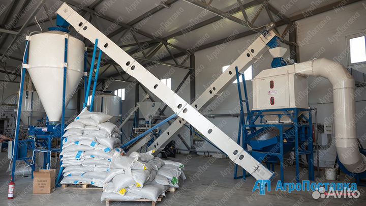 Транспортер сыпучих компонентов