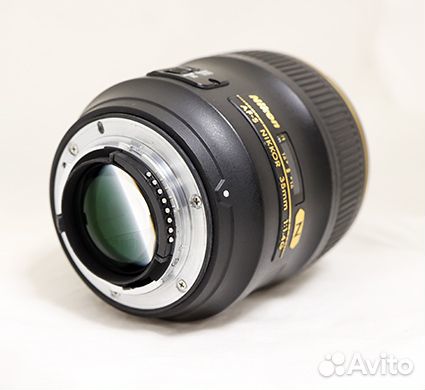 Объектив Nikon Nikkor AF-S 35mm f/1.4G