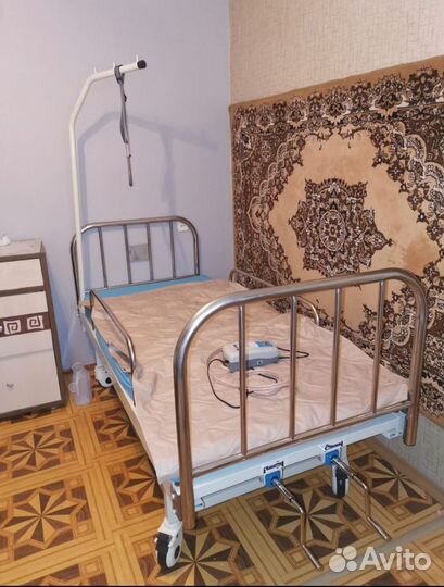 Медицинская кровать для лежачих больных