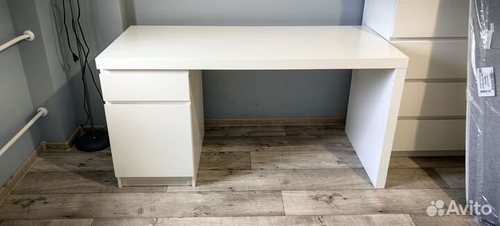Стол IKEA белый бу (бронь до 04.06)