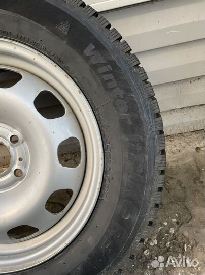 Hankook Winter I'Pike RS W419 215/65 R16 98T