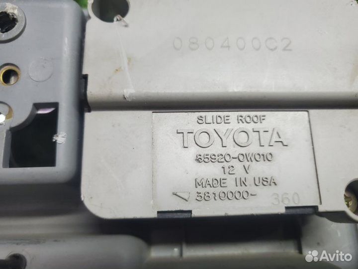 Плафон салонный Toyota Rav4 A20 2000-2005