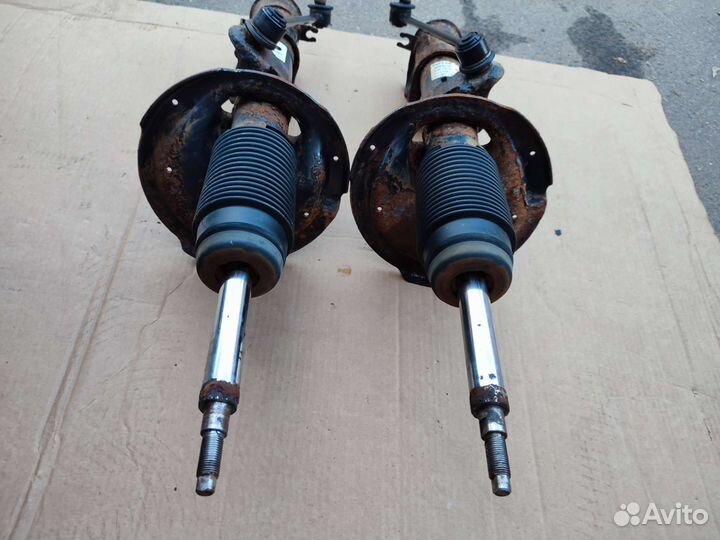 Стойка передняя к-т Hyundai starex H1