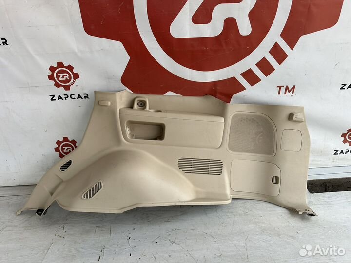 Lexus LX570 Обшивка багажника