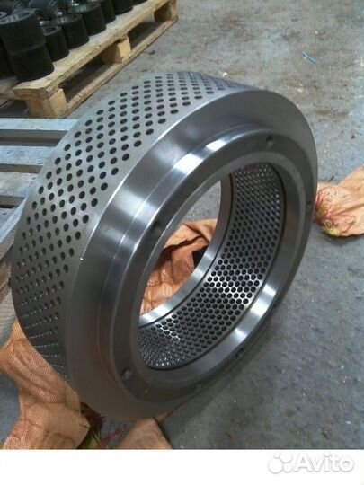 Матрица на гранулятор