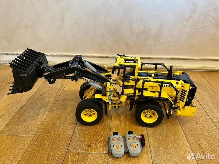 Lego Technic 42030 Автопогрузчик volvo