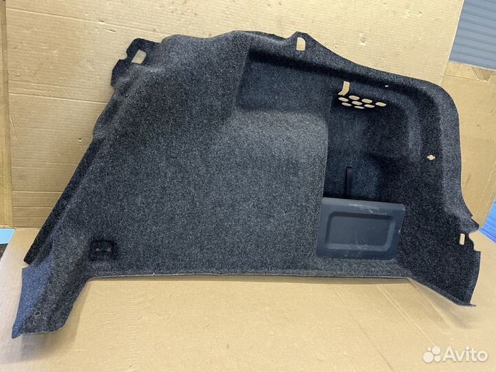 Обшивка багажника правая Шкода Рапид 1 лифтбэк