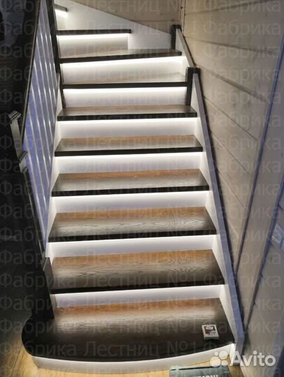Лестница на металлическом каркасе