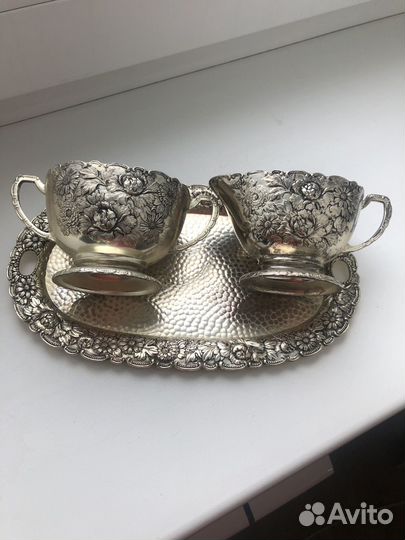 Винтажный набор.Поднос,сахарница,молочник