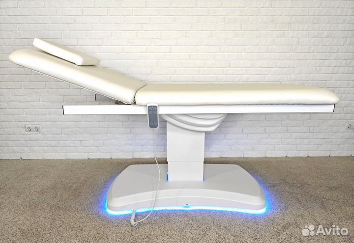 Массажный стол Oliver, 3 мотора, с подогревом