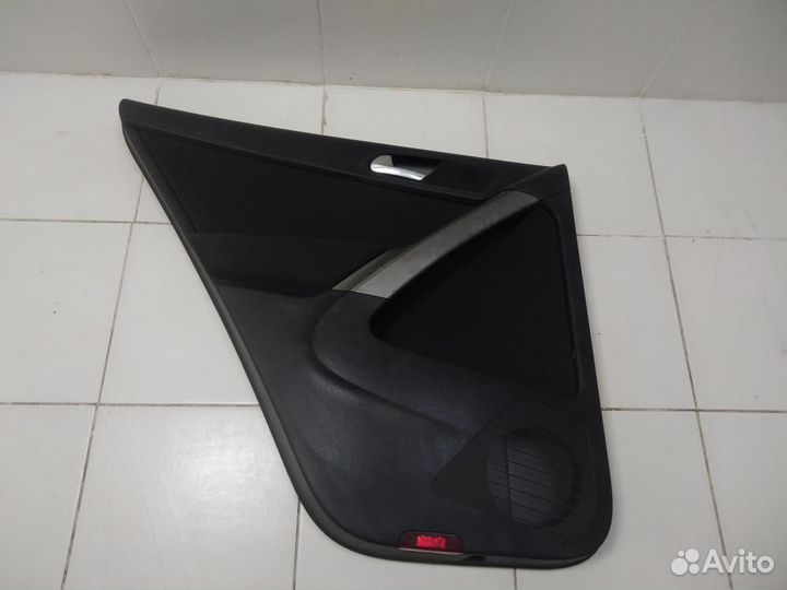 Обшивка двери задней левой Volkswagen Tiguan 5N1 2