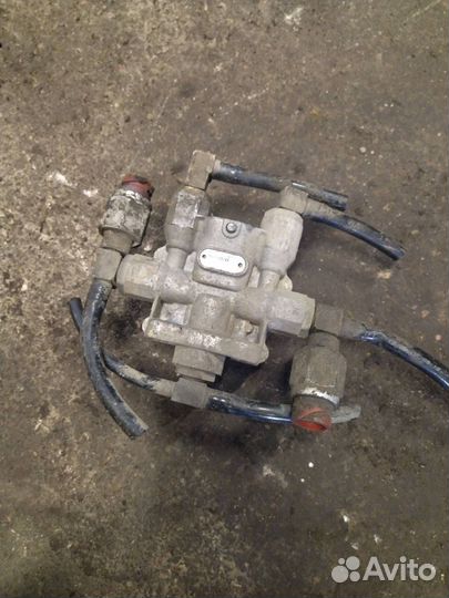 Кран четырехконтурный защитный MAN TGX 2008