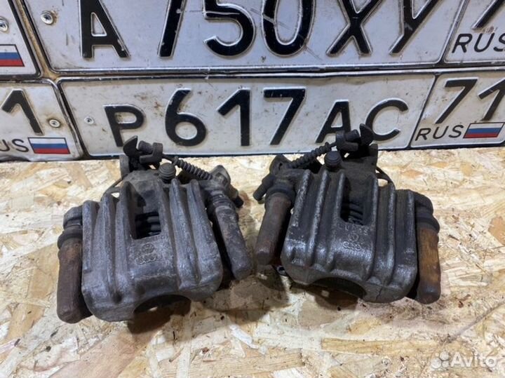 Суппорт тормозной задний Skoda Superb 2.8 2002