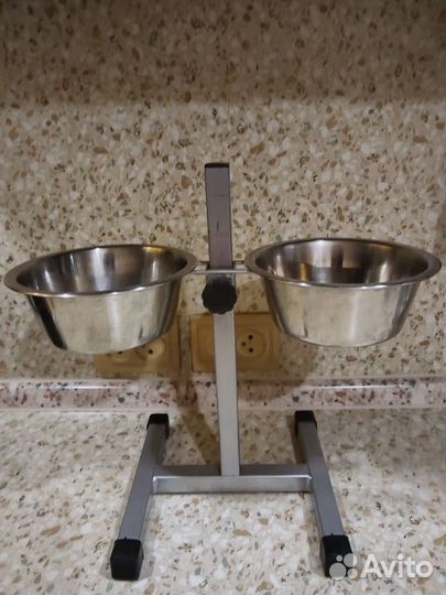 Миски на подставке для собак