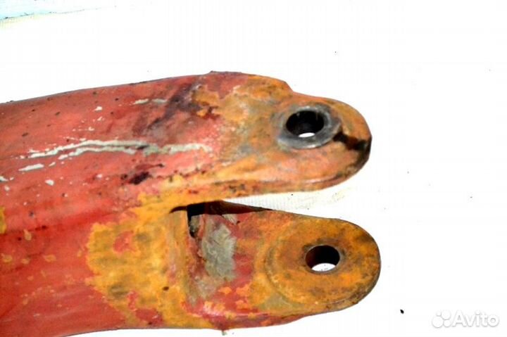 Кронштейн реактивной тяги, ведущего моста, правый