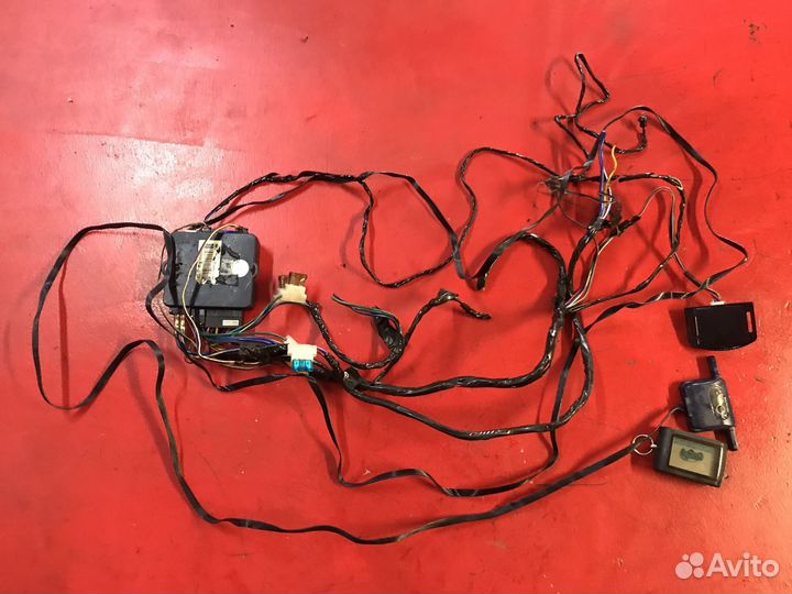 Сигнализация Starline c брелком