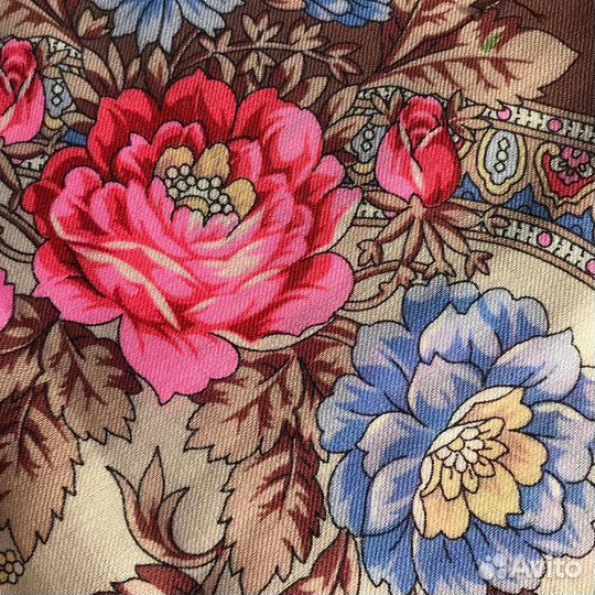 Павловопосадский чистошерстяной платок с бахромой