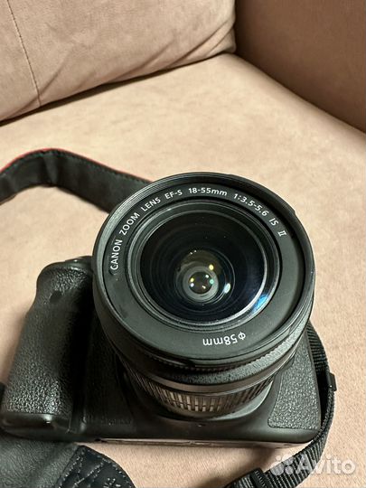 Зеркальный фотоаппарат Canon 60D