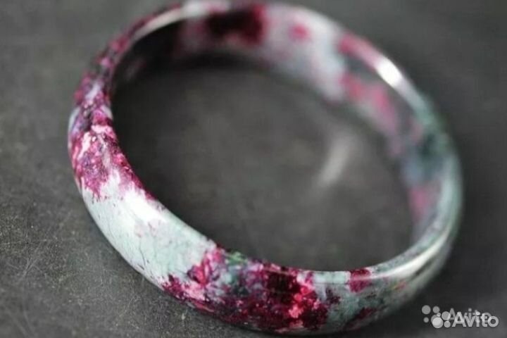 Эвдиалит. Браслет