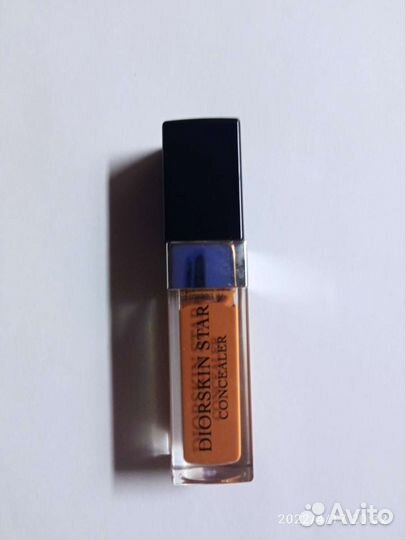 Dior корректор