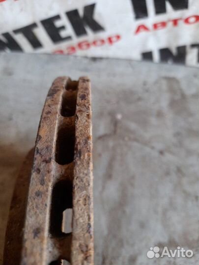 Тормозной диск передний Mitsubishi Colt Z3 2008