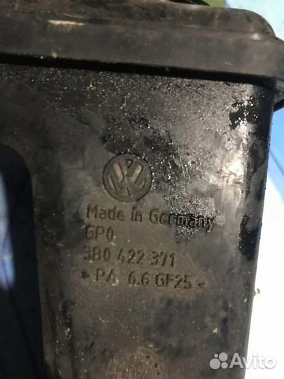 Бачок гидроусилителя руля 3B0422371