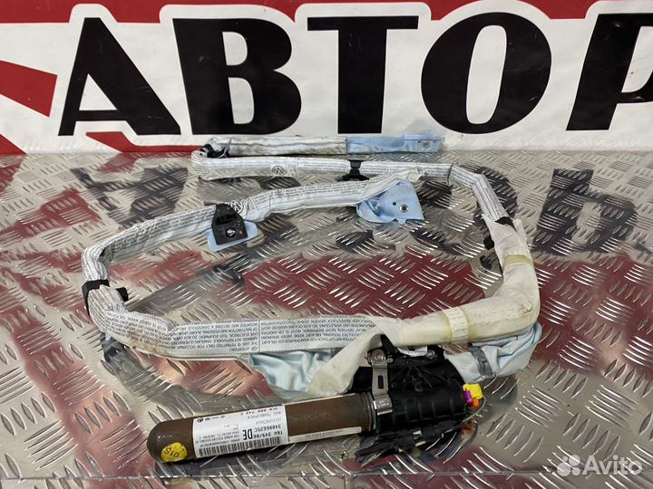 Шторка безопасности правая Volkswagen Passat B6