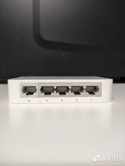 TP-Link TL-SF 1005D Fast Еthernet кoммутатoр