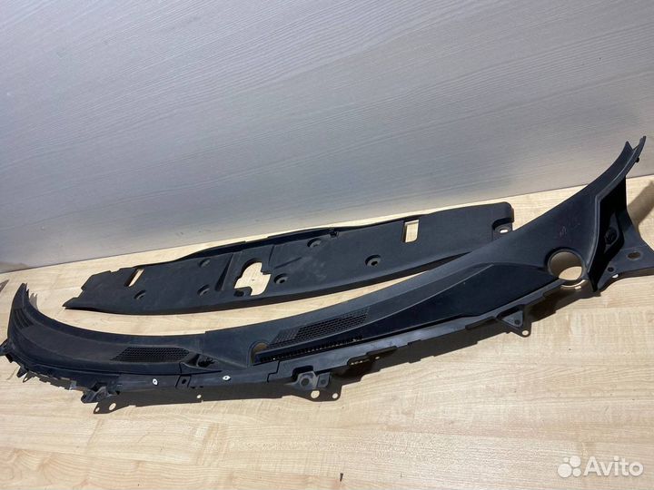 Жабо Nissan GT-R R35