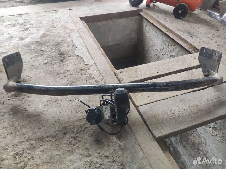 Фаркоп Hyundai Solaris II Kia Rio IV