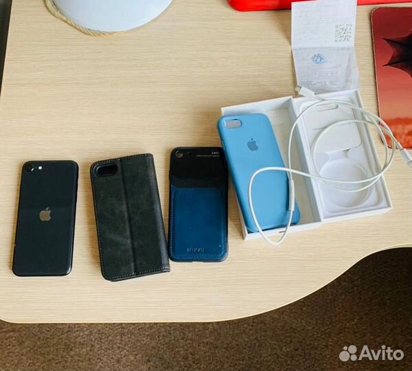 iPhone SE, 64 ГБ