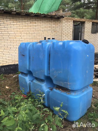 Бак пластиковый 2000л