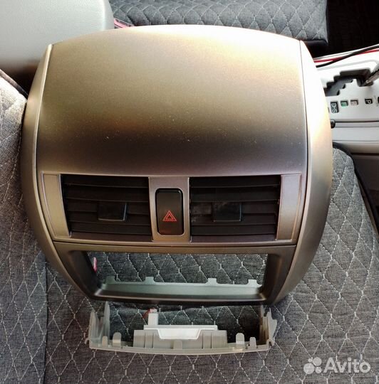 Рамка магнитолы Королла аксио NZE-141