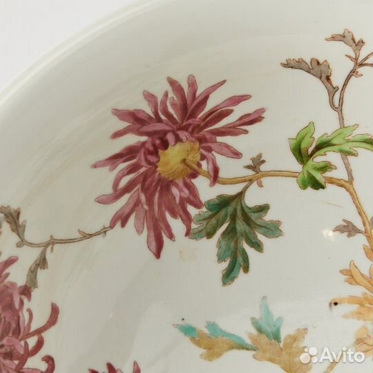 Фарфоровый таз с цветами