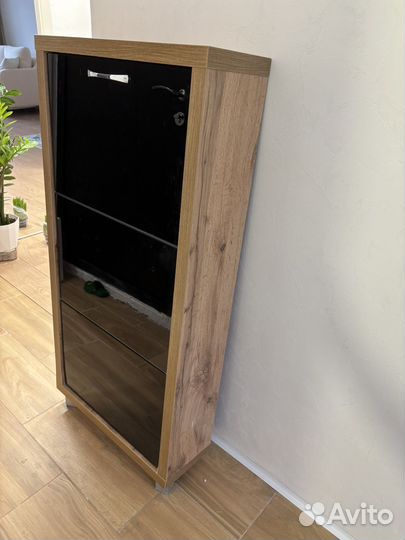 Обувница в прихожую закрытая узкая бу