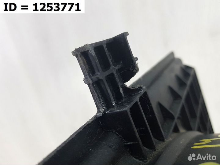 Кожух вентилятора охлаждения Volkswagen Polo