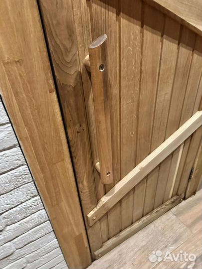 Стильные дверные ручки из дуба