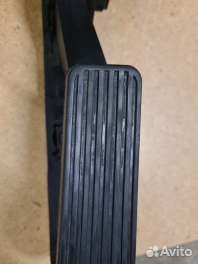 Педаль газа Mercedes-Benz S-Klass седан M273.961