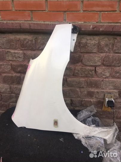 Крыло переднее правое Toyota Funcargo NCP20