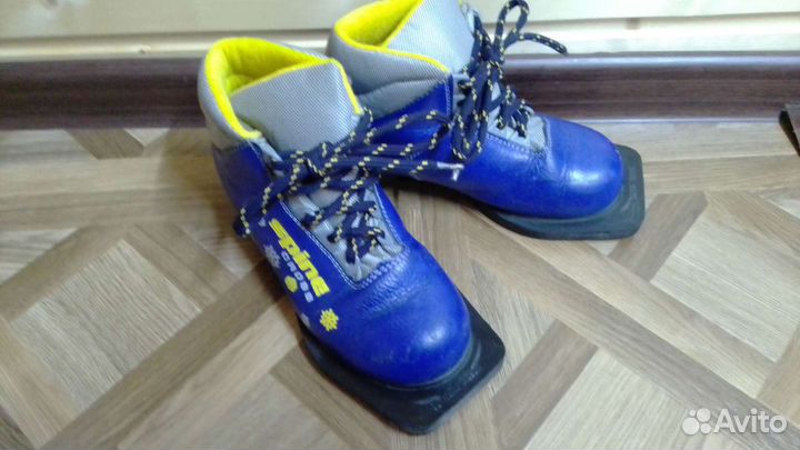 Лыжные ботинки р.31