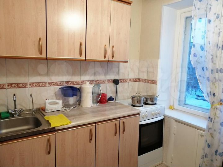 2-к. квартира, 49 м², 4/9 эт.