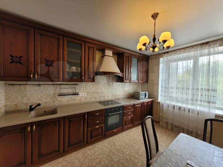 3-к. квартира, 102,5 м², 2/9 эт.