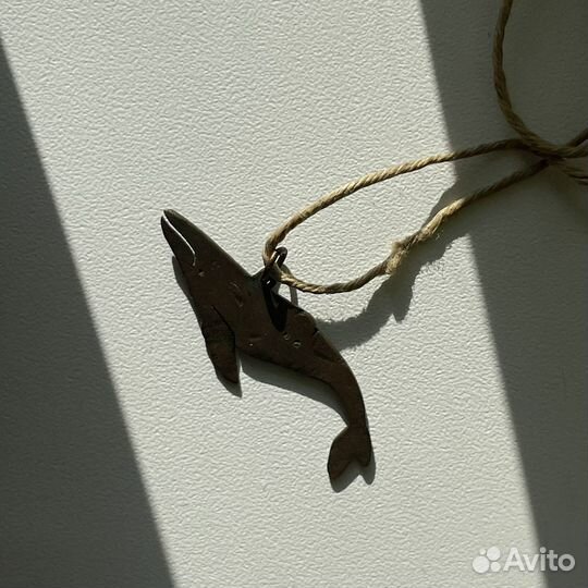 Подвеска кит латунь