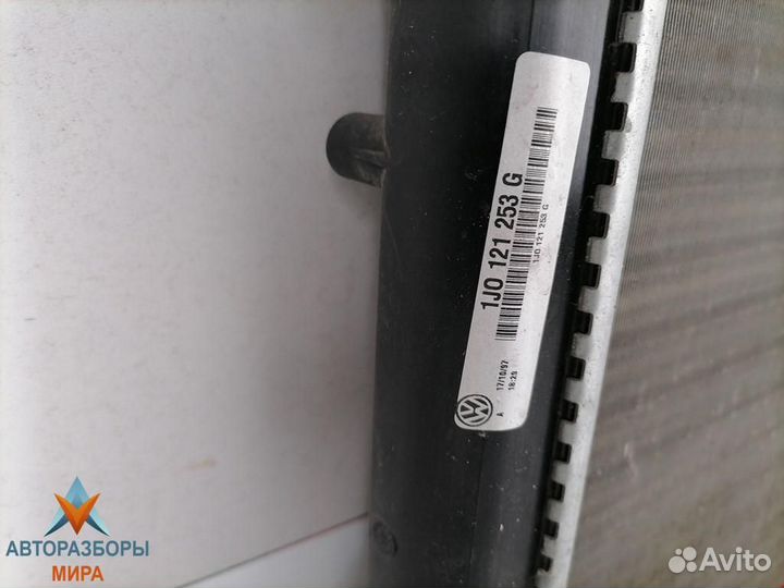 Радиатор (основной) Volkswagen Golf 3 1998