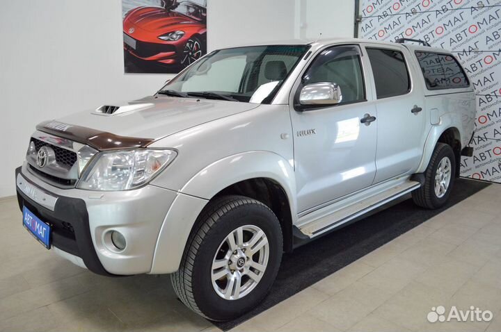 Toyota Hilux 3.0 AT, 2011, 270 000 км