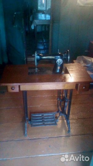 Швейная машина зингер