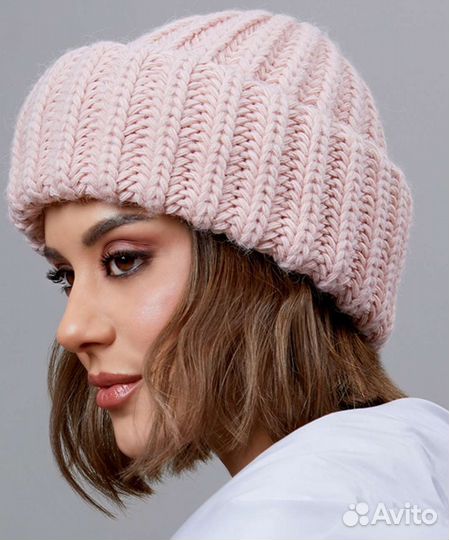 Тёплая зимняя шапка женская розовая новая