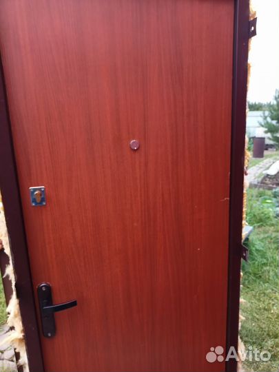 Дверь входная металлическая