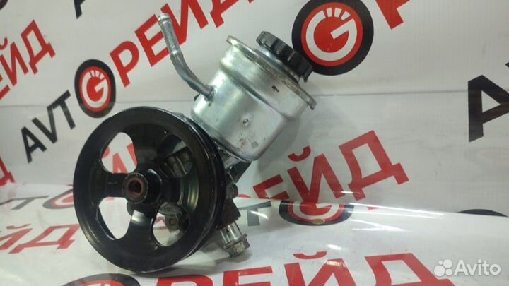 Насос гидроусилителя Toyota Vitz SCP10 1SZ 2001.03